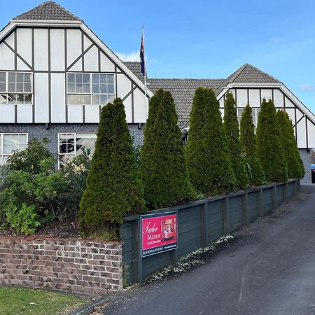 Tudor Manor Bed & Breakfast Paraparaumu Extérieur photo