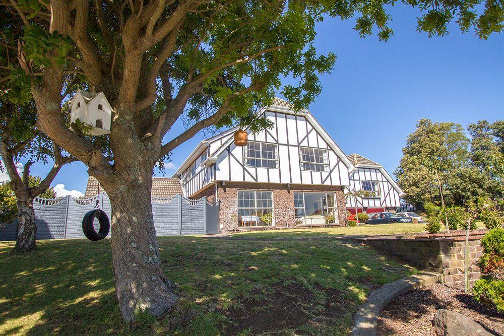 Tudor Manor Bed & Breakfast Paraparaumu Extérieur photo