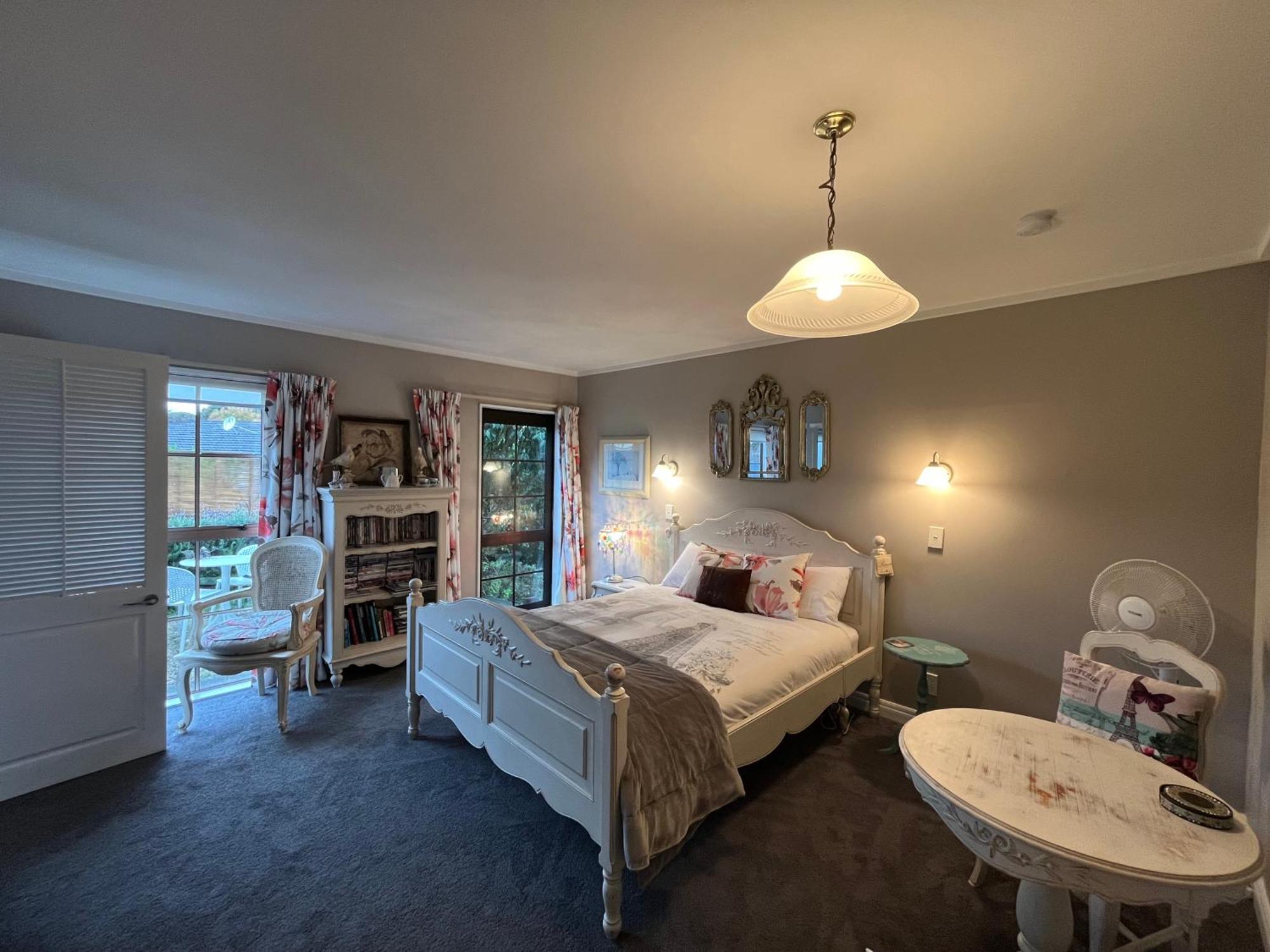 Tudor Manor Bed & Breakfast Paraparaumu Extérieur photo