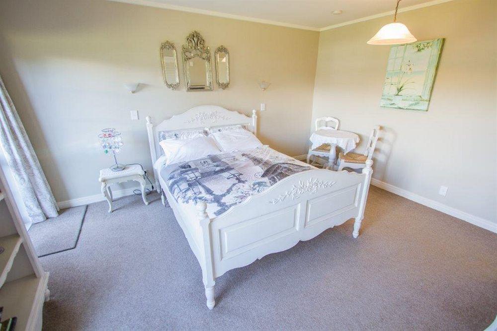 Tudor Manor Bed & Breakfast Paraparaumu Extérieur photo