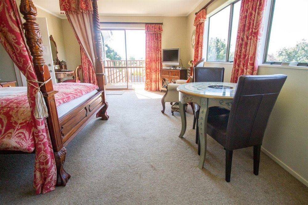 Tudor Manor Bed & Breakfast Paraparaumu Extérieur photo